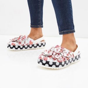 crocs timeless clash